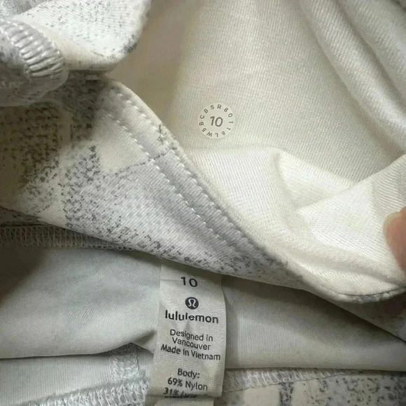 Lululemon Train Times 7/8 Pant *25" size 10 - Picture 4 of 4